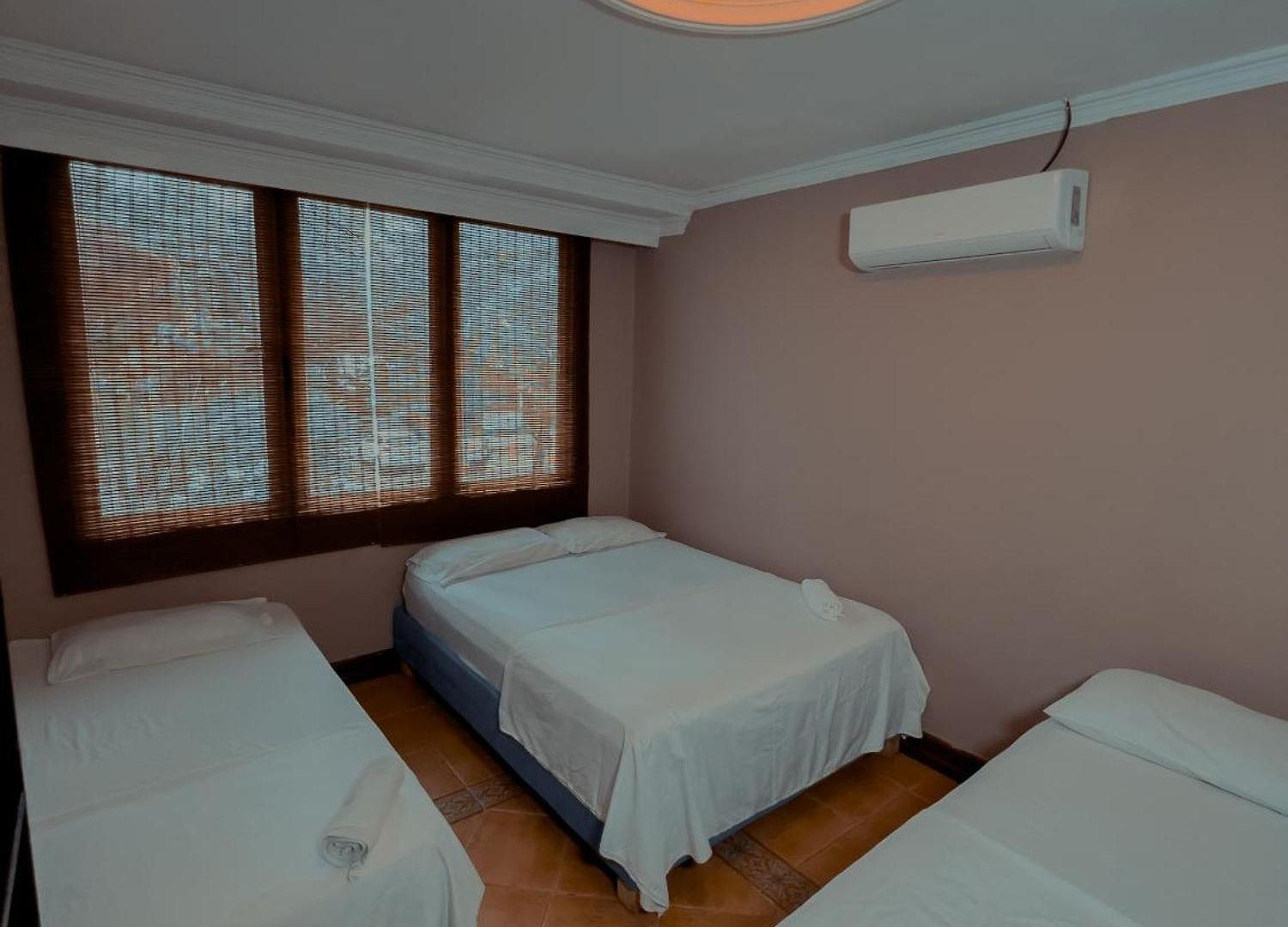 Casa Corozo Bocagrande A La Vuelta De La Playa - Casa De Playa Entera 40 Personas *