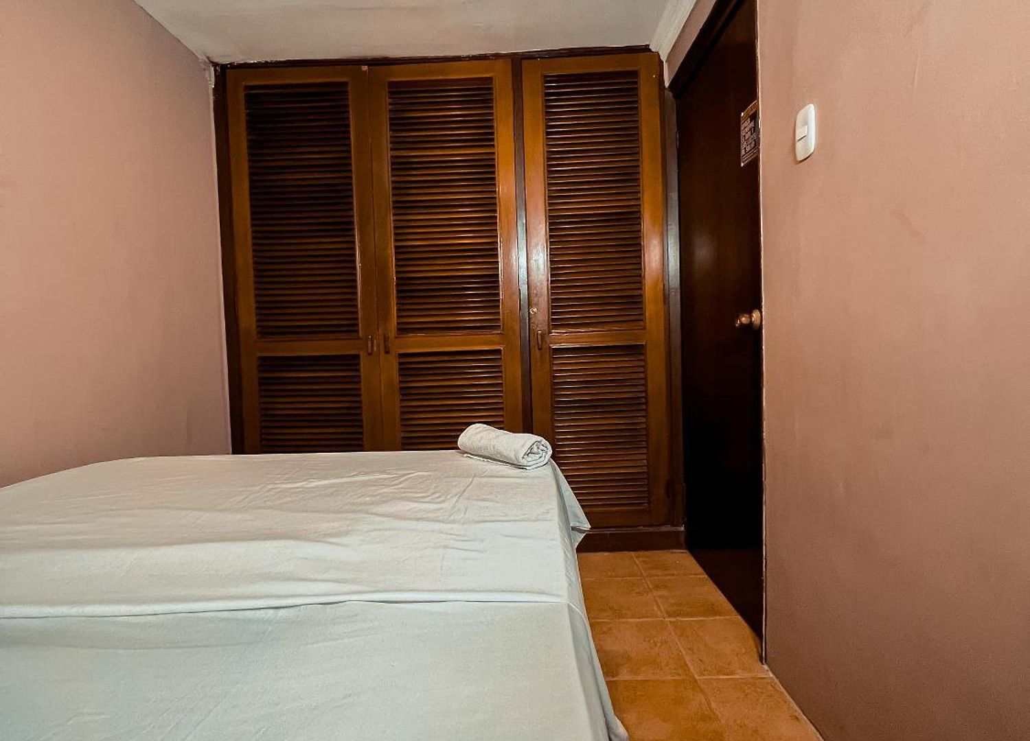 Homestay Casa Corozo Bocagrande A La Vuelta De La Playa - Casa De Playa Entera 40 Personas Cartagena