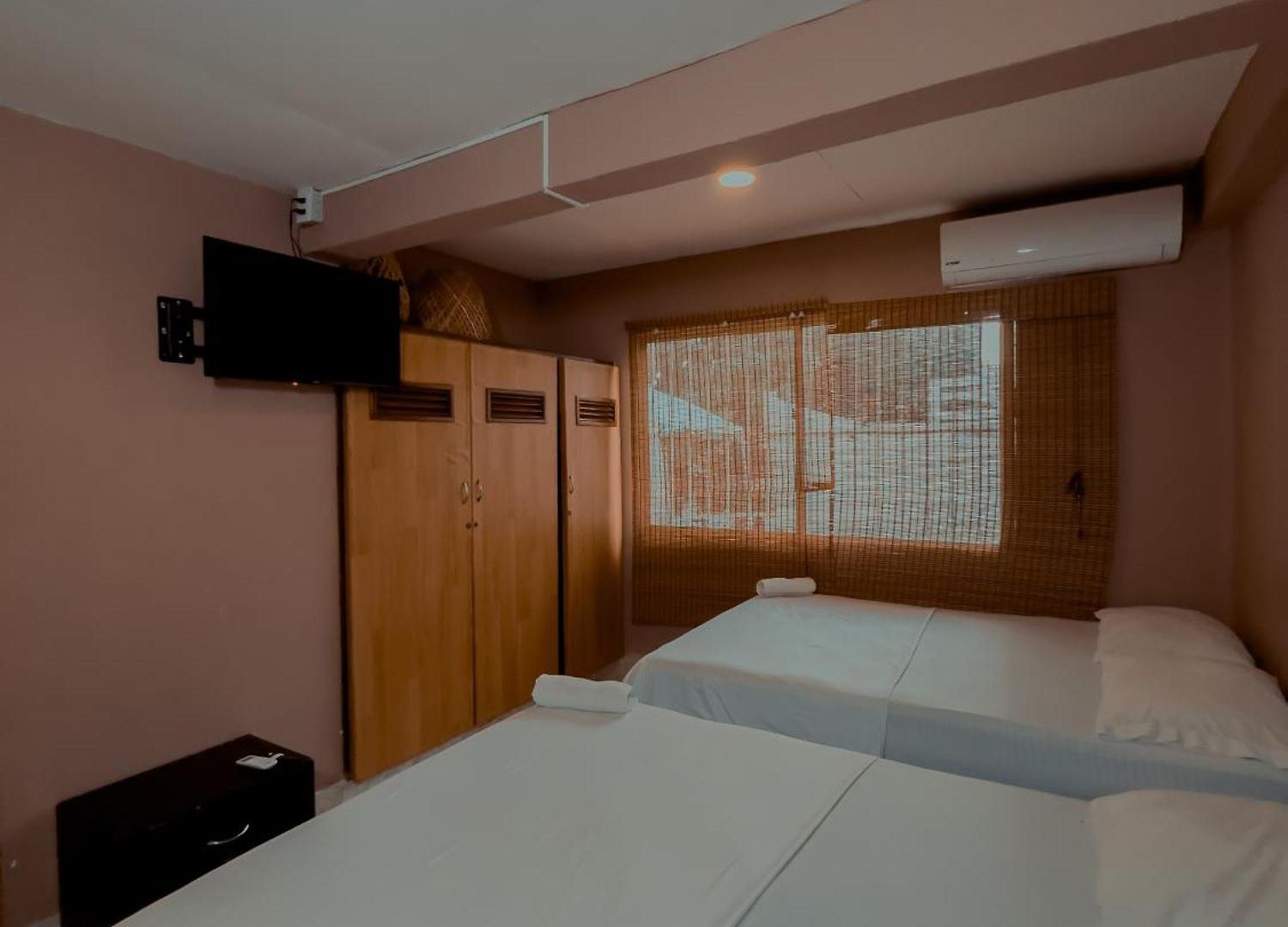 Casa Corozo Bocagrande A La Vuelta De La Playa - Casa De Playa Entera 40 Personas