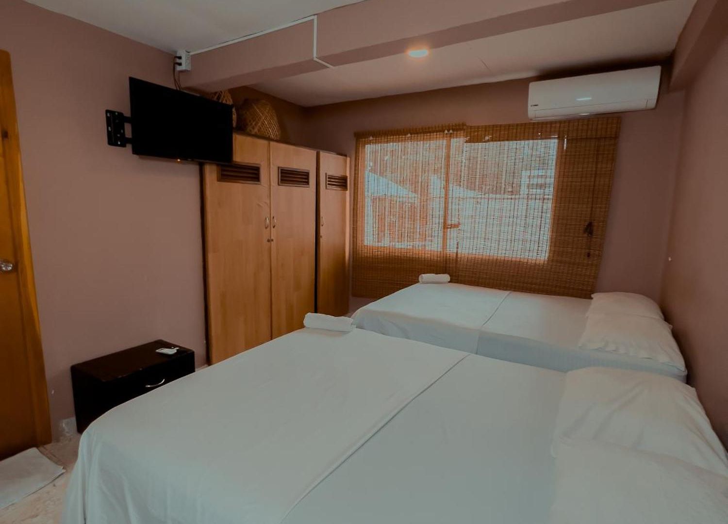 Casa Corozo Bocagrande A La Vuelta De La Playa - Casa De Playa Entera 40 Personas * Cartagena