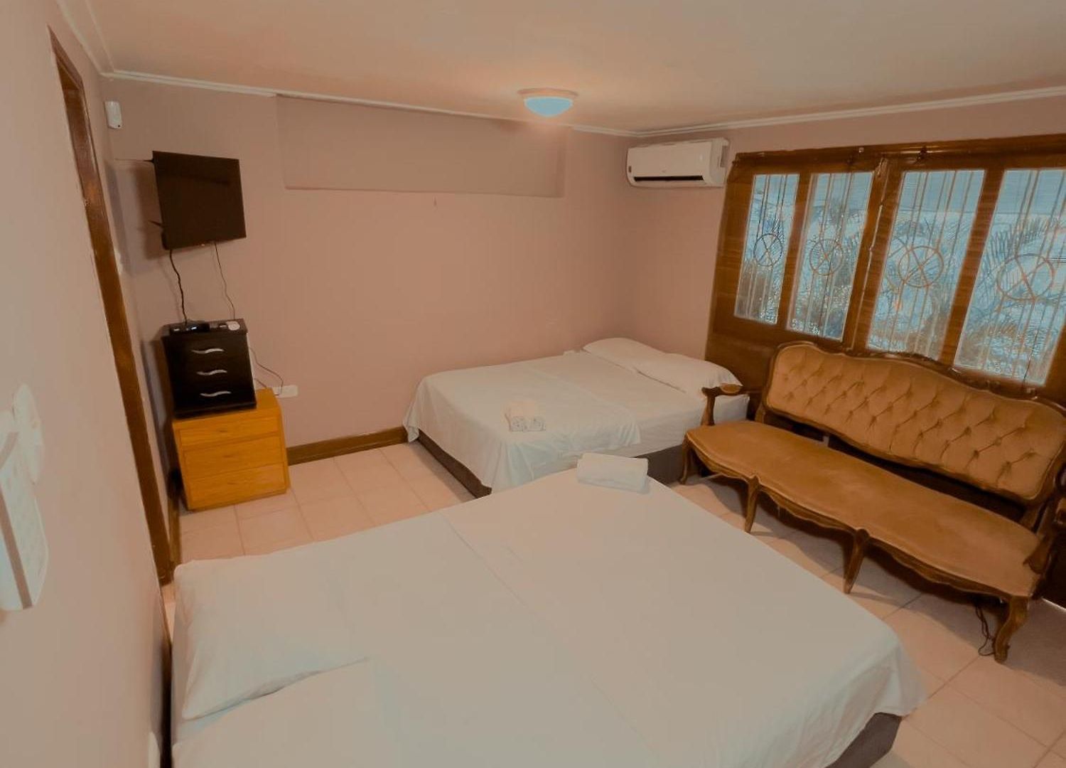 Casa Corozo Bocagrande A La Vuelta De La Playa - Casa De Playa Entera 40 Personas * Cartagena