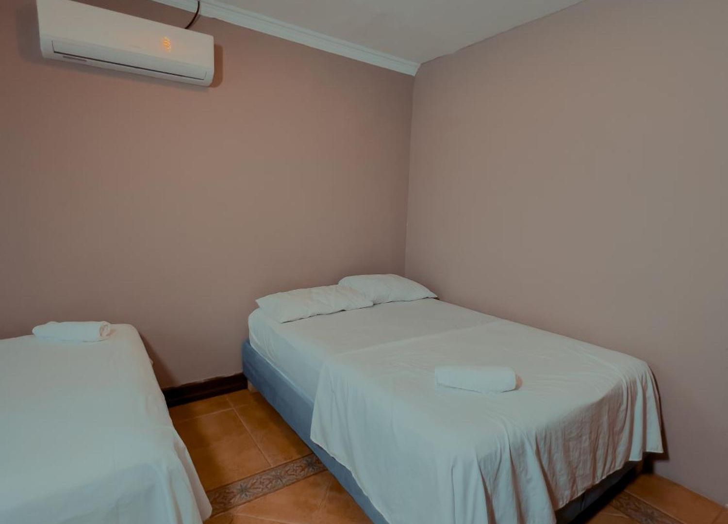 Casa Corozo Bocagrande A La Vuelta De La Playa - Casa De Playa Entera 40 Personas