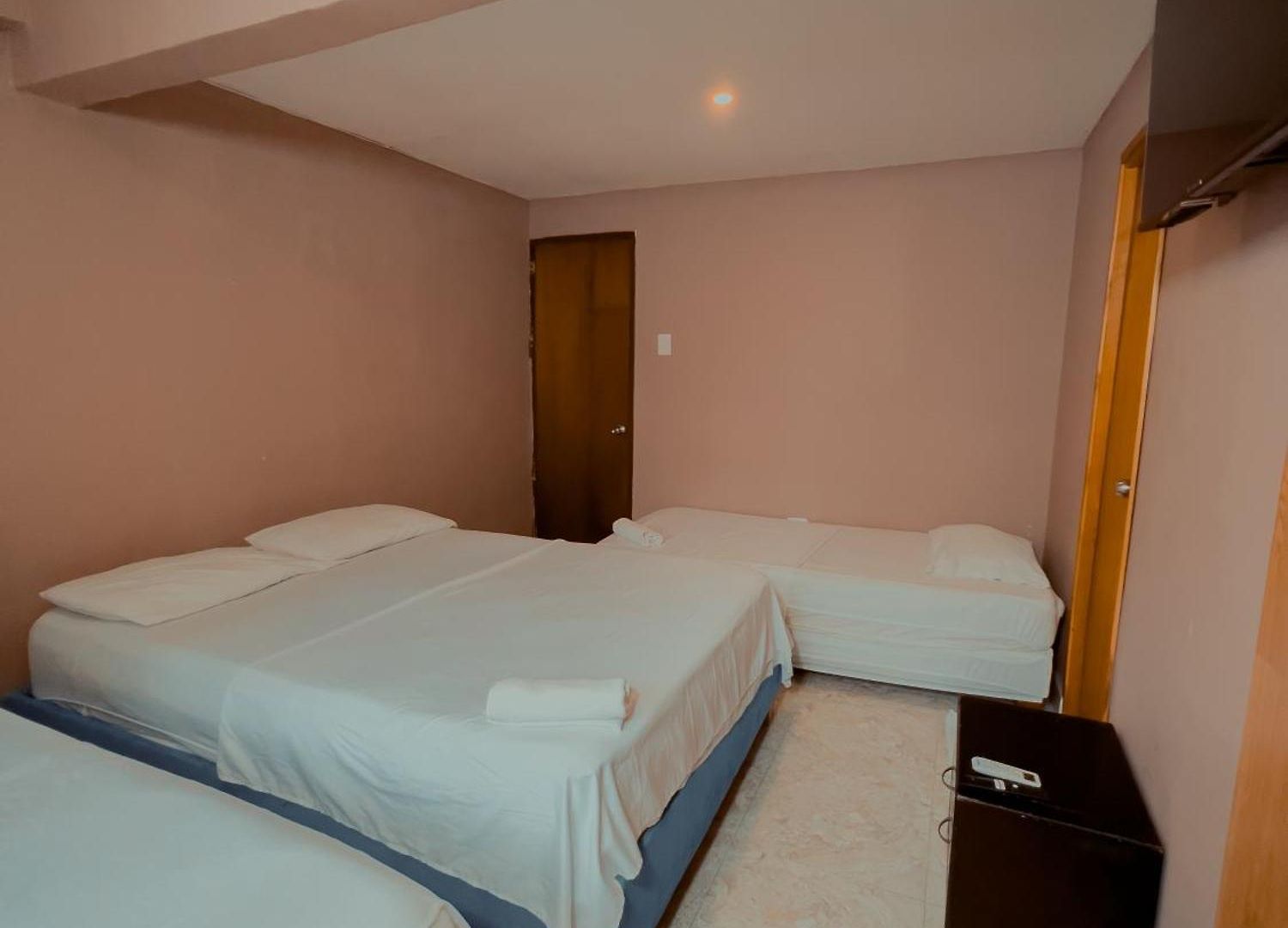 Homestay Casa Corozo Bocagrande A La Vuelta De La Playa - Casa De Playa Entera 40 Personas