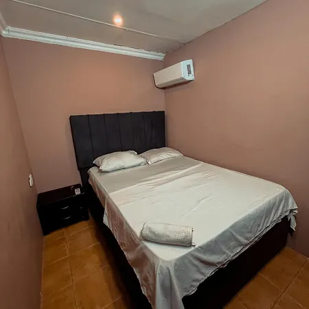 Homestay Casa Corozo Bocagrande A La Vuelta De La Playa - Casa De Playa Entera 40 Personas *