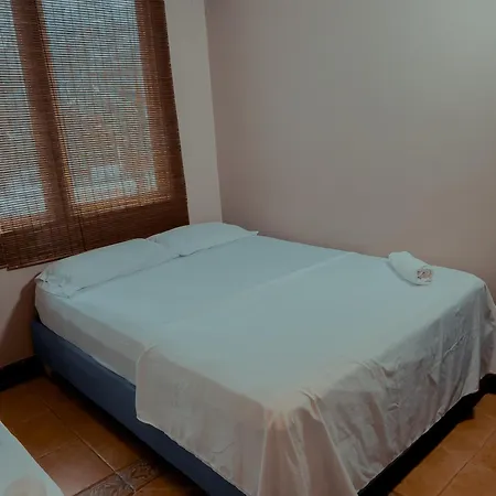 Casa Corozo Bocagrande A La Vuelta De La Playa - Casa De Playa Entera 40 Personas Homestay *