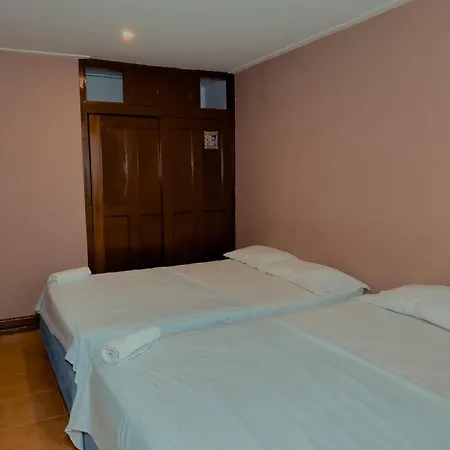 Casa Corozo Bocagrande A La Vuelta De La Playa - Casa De Playa Entera 40 Personas Homestay Cartagena