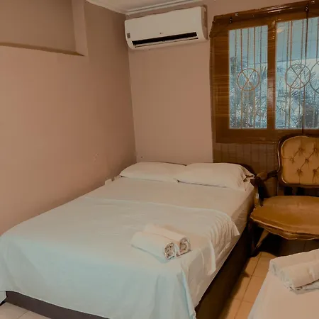 Casa Corozo Bocagrande A La Vuelta De La Playa - Casa De Playa Entera 40 Personas Cartagena