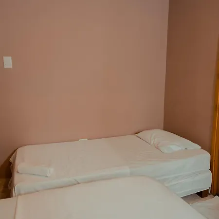 Casa Corozo Bocagrande A La Vuelta De La Playa - Casa De Playa Entera 40 Personas Homestay *