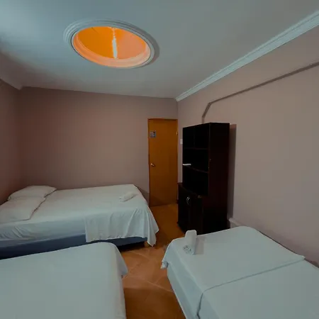 Casa Corozo Bocagrande A La Vuelta De La Playa - Casa De Playa Entera 40 Personas * Cartagena